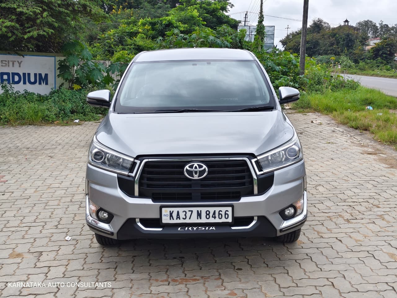 2023 Toyota Innova Crysta VX